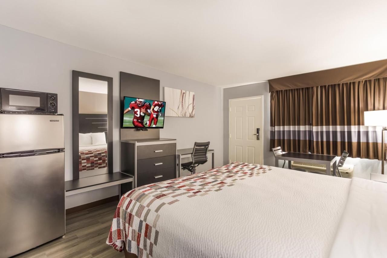 Red Roof Inn & Suites Athens, Al Exteriör bild