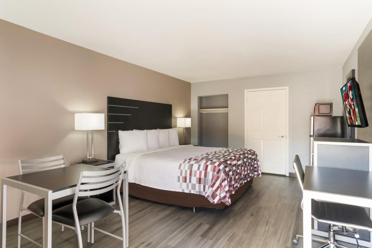 Red Roof Inn & Suites Athens, Al Exteriör bild